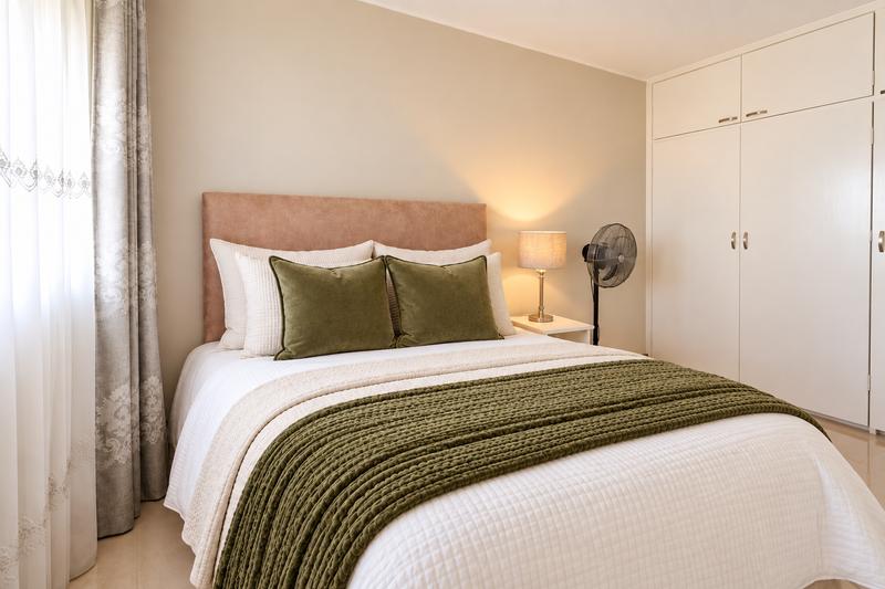 2 Bedroom Property for Sale in Green Point Western Cape
